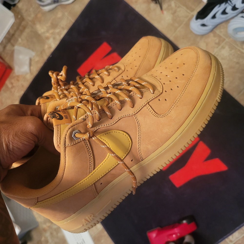 Nike Tan Air Force 1 Men's Shoes sz 10.5 like new!!